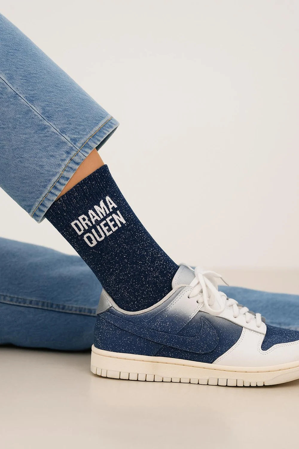 Chaussettes à Paillettes à Message "Drama Queen" - Bleu Marine
